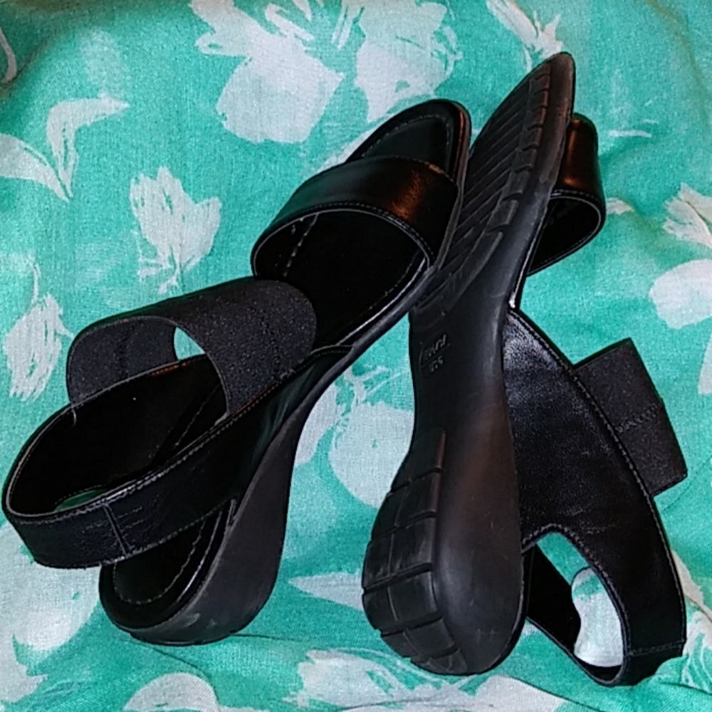 Shoes - Picture 2 of 3